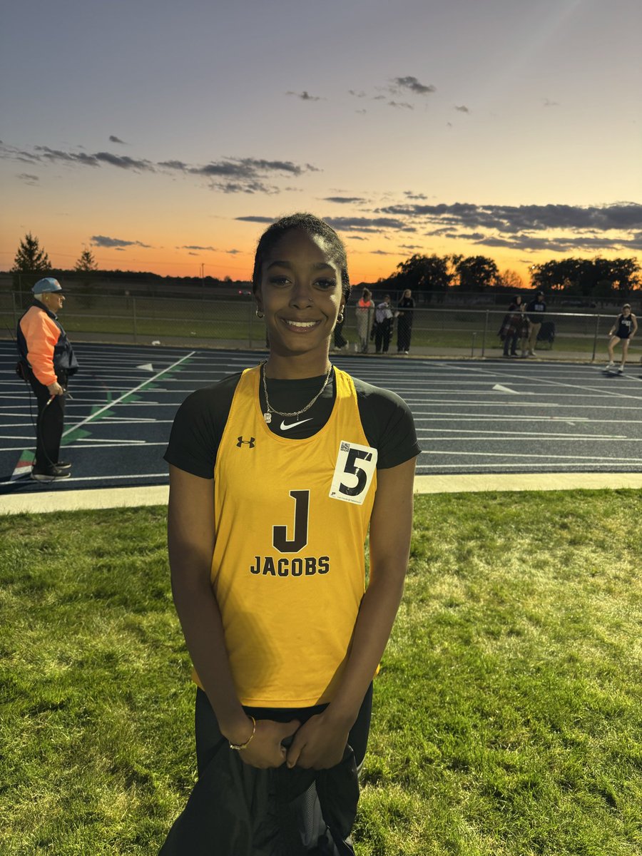 JacobsGirlsTF's tweet photo. Another state qualifying time tonight! Brylan Lemon is heading to state in the 300h!!! @HDJacobsXC @HDJ_Athletics https://t.co/FoFuebQ0lT