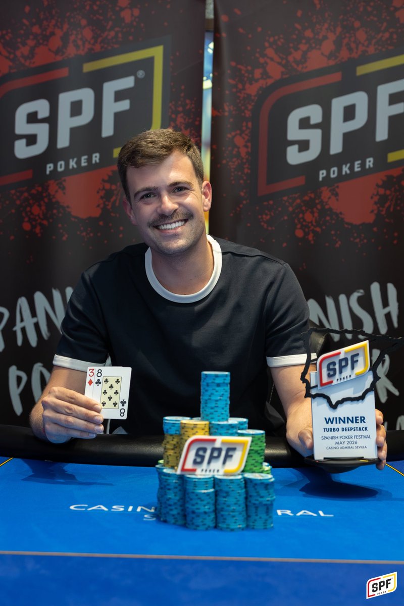 SPFpoker's tweet photo. ¡ALBERTO DEL VALLE LO HA VUELTO A HACER! 🔥

Nuestro campeón suma otra victoria y conquista esta vez el Deepstack 🏆

Dos días seguidos brillando en las mesas… ¡Enhorabuena! 👏🏻 @CasinoAdmiralSV https://t.co/E22NVKClcj