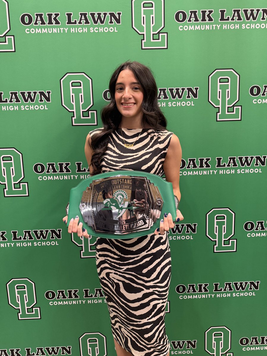olchsgvb's tweet photo. Congrats to Maryam Hussein for receiving the Geri Vandekreke Most Outstanding Senior Female Athlete Award! We are SO proud of you!! https://t.co/9TBgkpKHLi