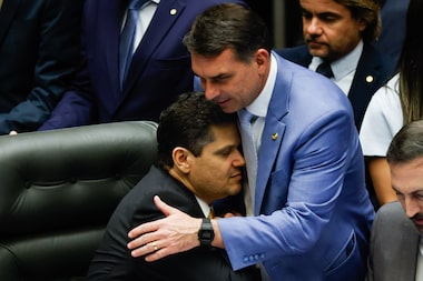 jacksonsena's tweet photo. @jornalnacional @AndreLuizYarg https://t.co/aHZcgxLqCK