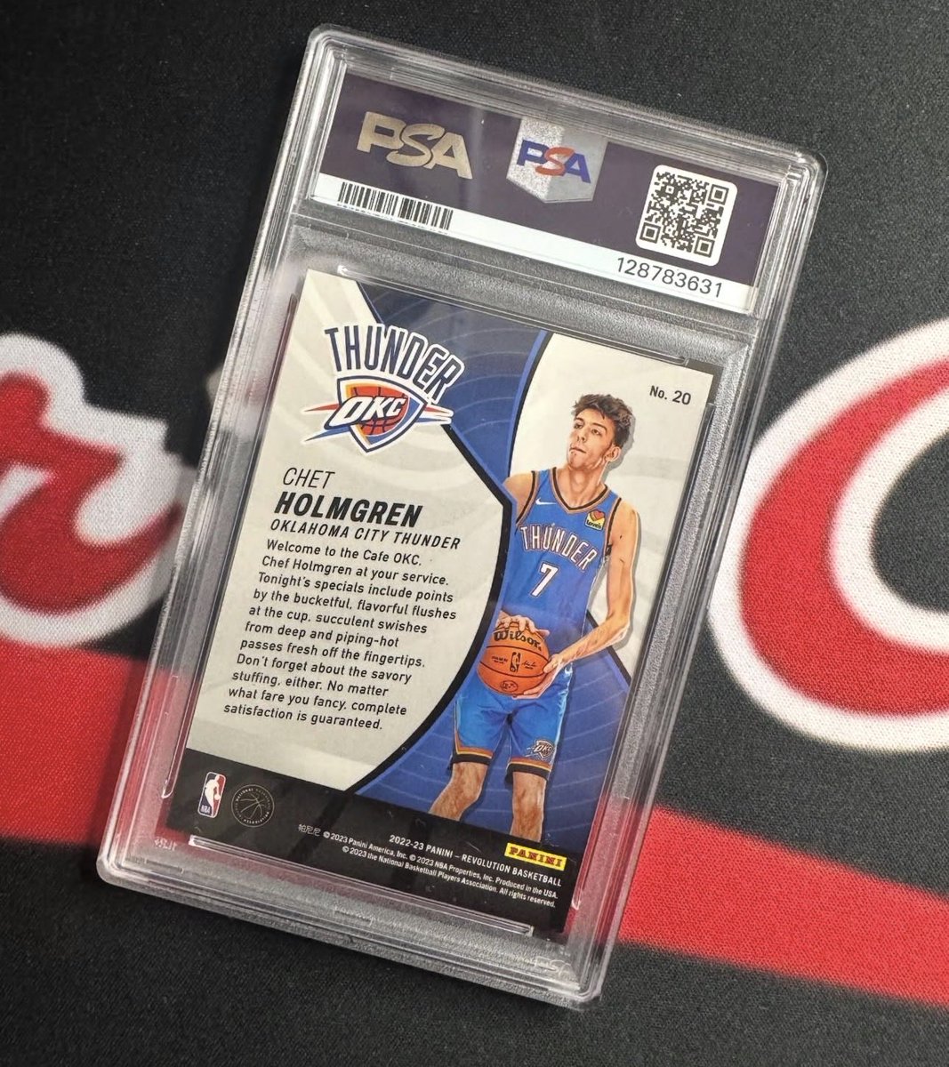 SchaeferCollect's tweet photo. Old slab showcase! 🏀
2022 Revolution Chet Holmgren Rookie Revolution PSA 10 💎
Before the ring and NBA spotlight, Chet was already a PNW legend at Gonzaga!
#PSA10 #ChetHolmgren #Gonzaga #ThunderUp #NBACards #SportsCards #SchaefersCollectibles https://t.co/w9AgPSHzB4