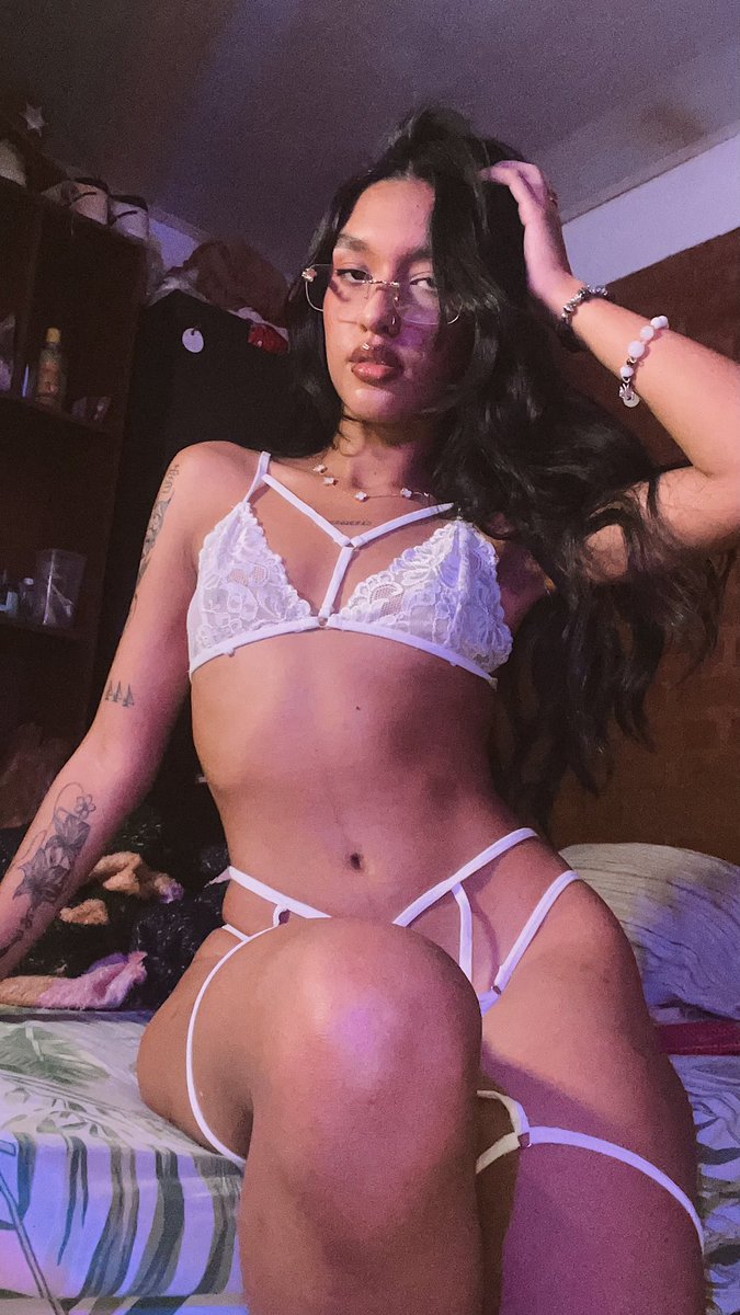 Lufer564's tweet photo. El blanco te gusta? 🤭🤍
Te espero en mi telegram amor, contenido nuevo para ti 

https://t.co/L85cG4TFU3 💋💋

#telegram #contenido #modelo #colombia https://t.co/thbLXwTefS