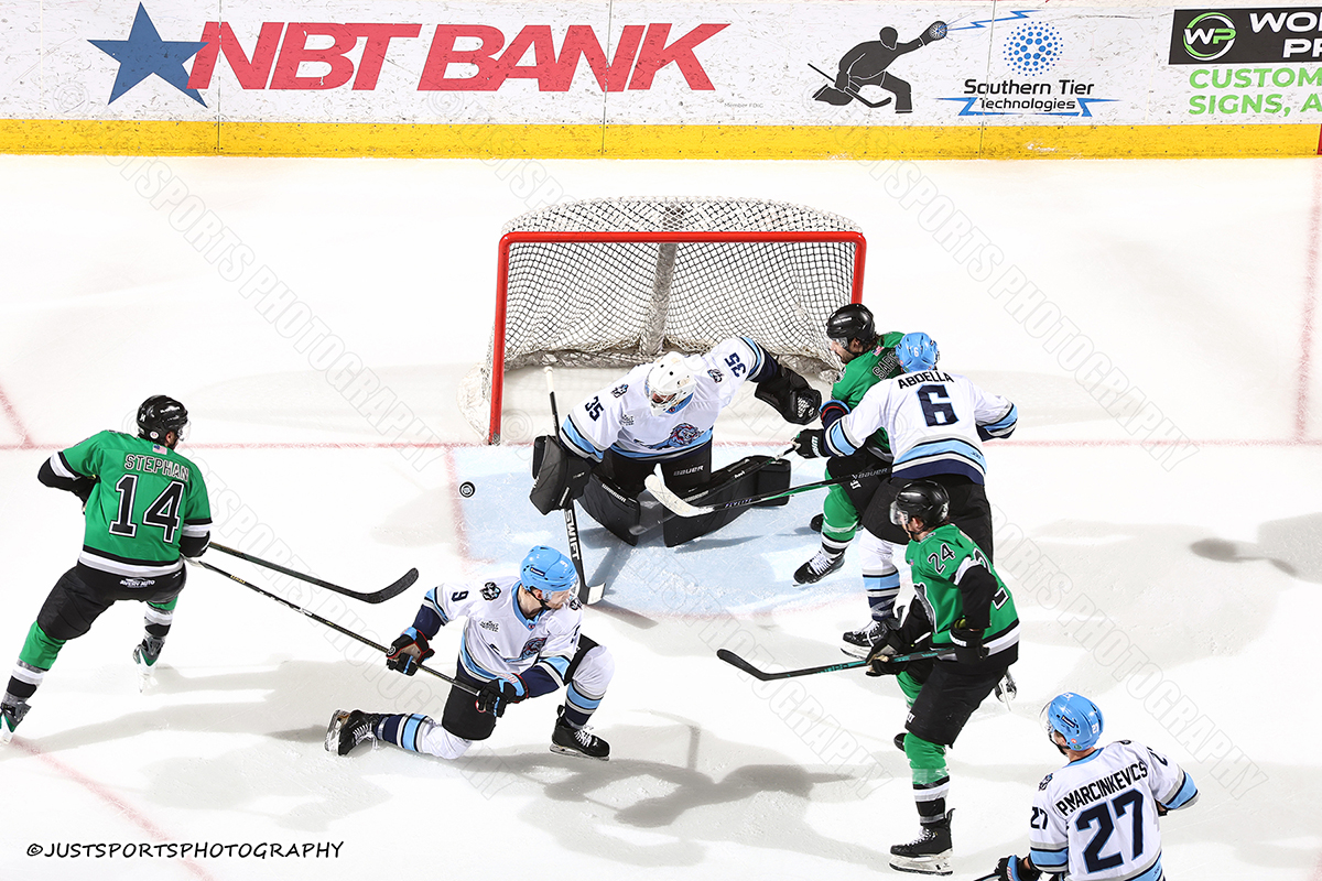 JustSports_AHL's tweet photo. 05-08-2026 BINGHAMTON BLACK BEARS vs PEE DEE ICECATS

REMOTELY TRIGGERED CAMERA AIMED AT THE GOAL

@BlackBearsFPHL
@PeeDeeIceCats
#PeeDeeIceCats
@PocketWizard
@CanonUSApro
#pocketwizard
#remotecamera
#RemoteCameras
#makeitpossible
#whereistheremotecamera
#funwithremotes https://t.co/3Qxvu2pZXT