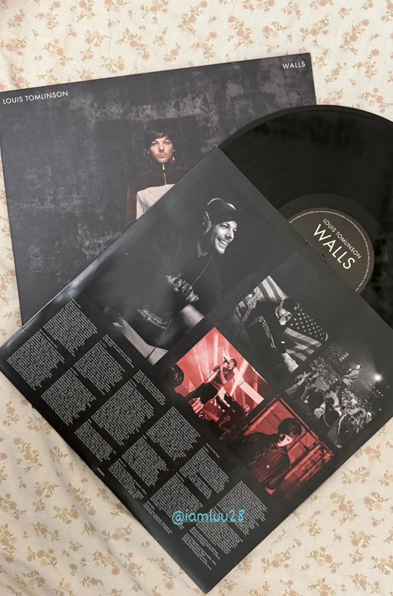 Concertgirl_'s tweet photo. #wals Black vinyl 🖤
@Louis_Tomlinson
#louistomlinson https://t.co/a2g9cDE5ce