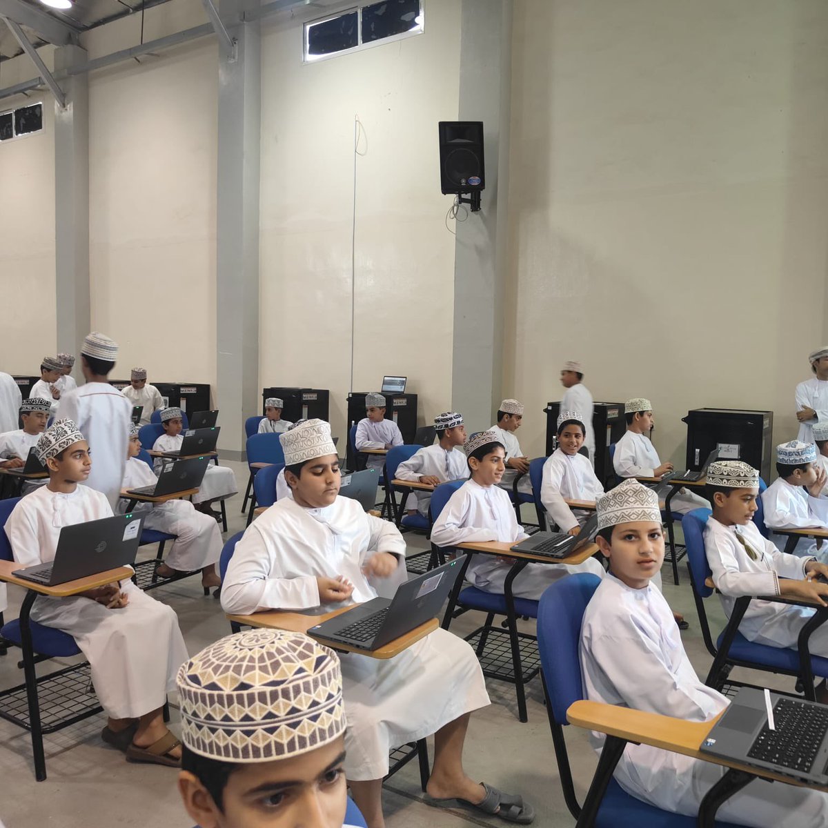 AlbasherScho16's tweet photo. مشاركة طلبة مدرسة البشير بن المنذر في تأدية الاختبار الفعلي للموهوبين «ثروة 5» بقاعة الحزم في جامعة نزوى، بإشراف الأستاذ يوسف السليماني، وذلك يوم الإثنين الموافق 4 مايو 2026م، متمنين لهم كل التوفيق والنجاح 🌟📚 https://t.co/GQmlw1vF3z