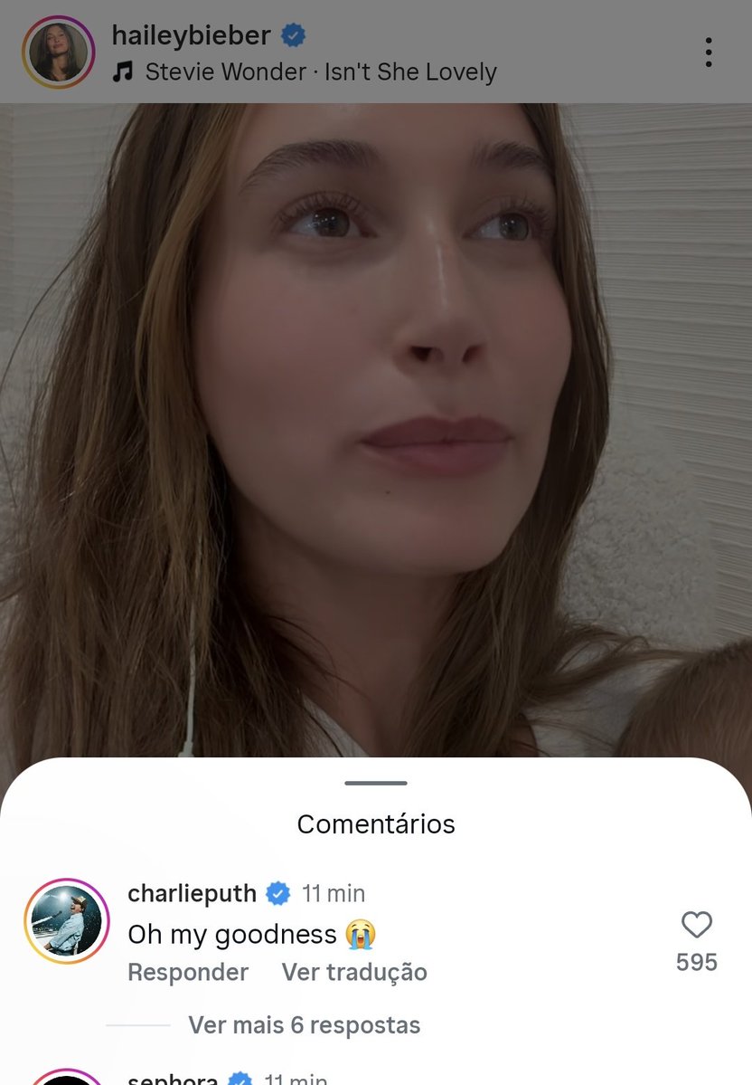 lara tweet media