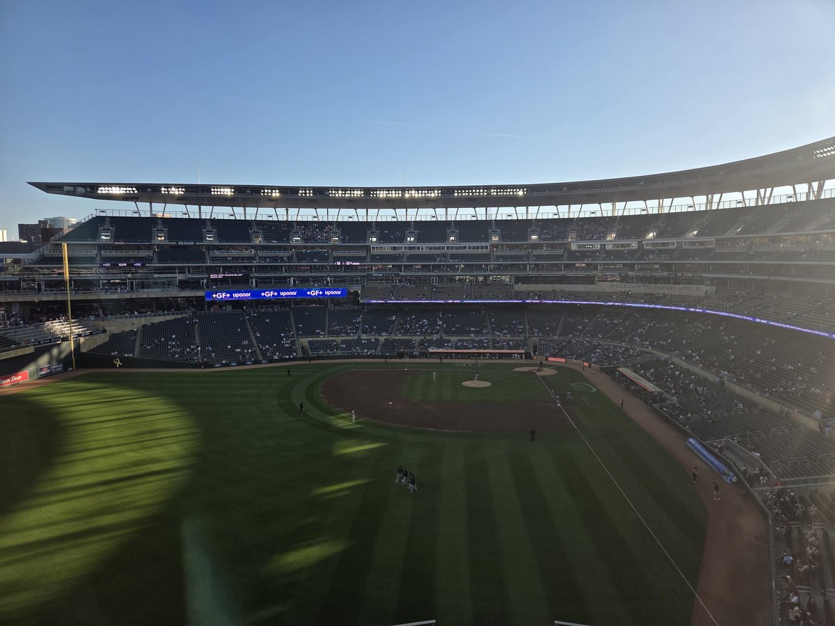 NopeIsDone's tweet photo. Been at a @Twins game anything happen with the @mnwild? https://t.co/3LkNRi3v8g