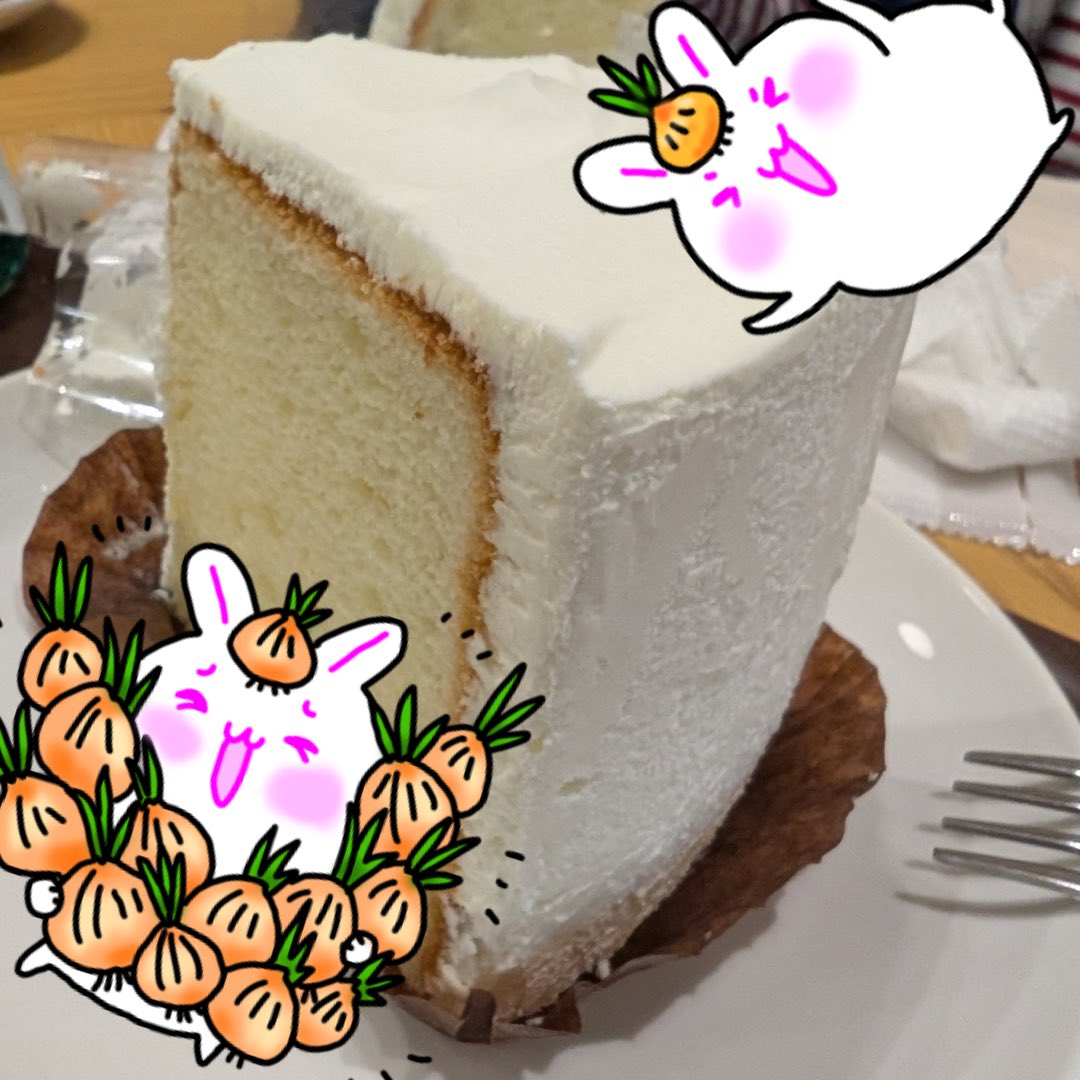 akimitami's tweet photo. おはようございます❗️☀️
今日のぽようさは、甘〜いケーキでお祝い気分🍰✨
どんな時でも、自分らしく「ただ描いていたい」そんな純粋な気持ちを大切に今日も新しい物語を紡いでいます。
皆さんの1日もハッピーなものになりますように❗️🌈🌈

＃明見ターミ #ぽようさ #クリエイター #イラスト #創作 https://t.co/Xwu47UEfym
