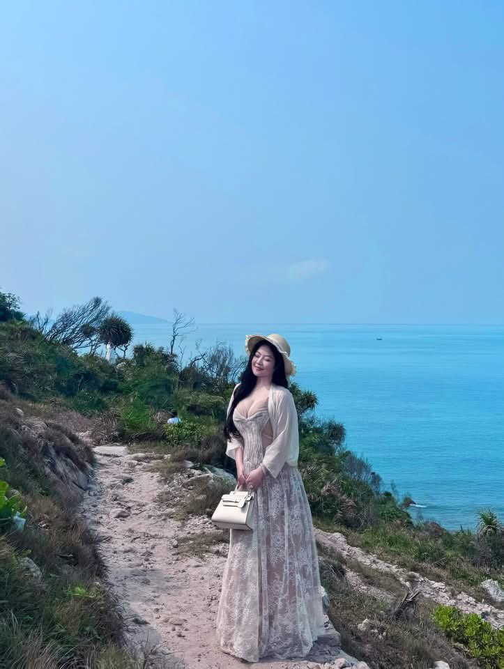 ttrang150604's tweet photo. Em yeu bien https://t.co/MdUSwPUACu