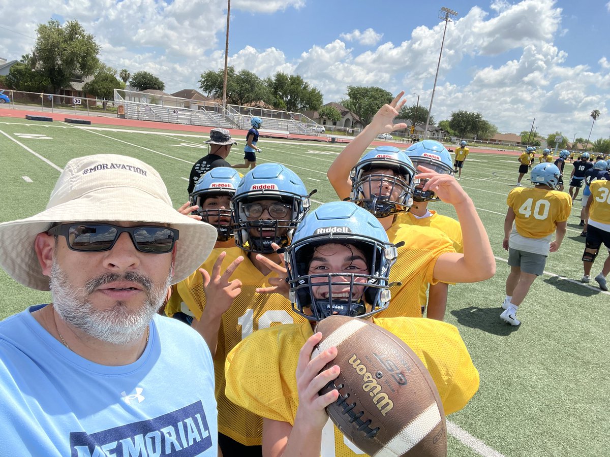 J_MoraSaenz's tweet photo. ☀️ out but the #DarkHorses are still putting in the work at the lab!!! Keep improving everyday guys!!! #WeRunAsOne #BeBetterBeBlue #GetaPicTakeaPic #Moravation https://t.co/uoc2dOrK1A