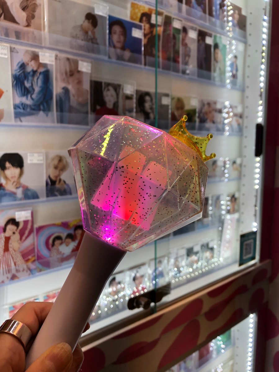 M!LKのペンライト入荷しました✨ アクスタ、写真、トレカなど1点でも