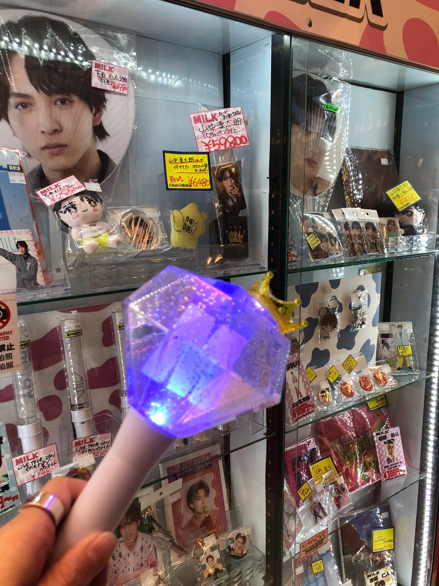M!LKのペンライト入荷しました✨ アクスタ、写真、トレカなど1点でも