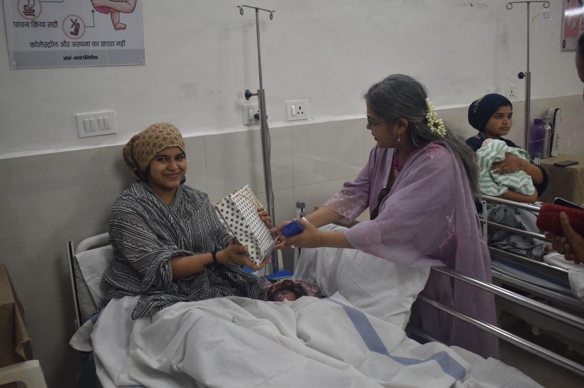 ProDefLko's tweet photo. Mrs Rajitha Hariharan, ZonalPresident #StrikeOne AWWA visited the state-of-the-art, Early Intervention Centre and Family Ward at #MHMathura.

(1/3) https://t.co/3BRBixNhff
