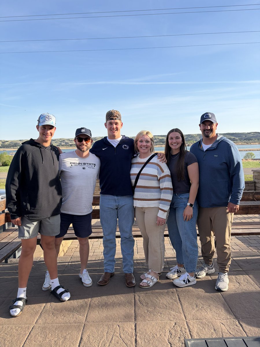 CooperTerwilli1's tweet photo. Had a great day with @T_Mouser in Pierre! #WEARE @PennStateFball https://t.co/t0DRjI5soy