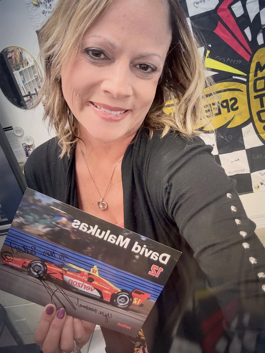 MrsReffett's tweet photo. Thank you for making my students' and I's day!🥰🏁🏎️

@Team_Penske @malukasdavid @josefnewgarden @smclaughlin93 

#FABulousinFourth https://t.co/Q8ZliYEURC