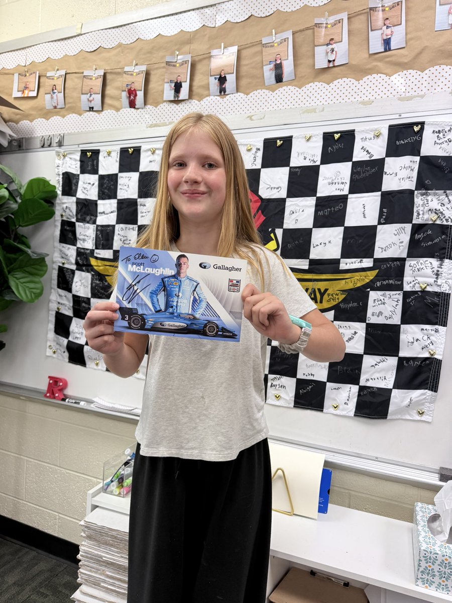 MrsReffett's tweet photo. Thank you for making my students' and I's day!🥰🏁🏎️

@Team_Penske @malukasdavid @josefnewgarden @smclaughlin93 

#FABulousinFourth https://t.co/Q8ZliYEURC