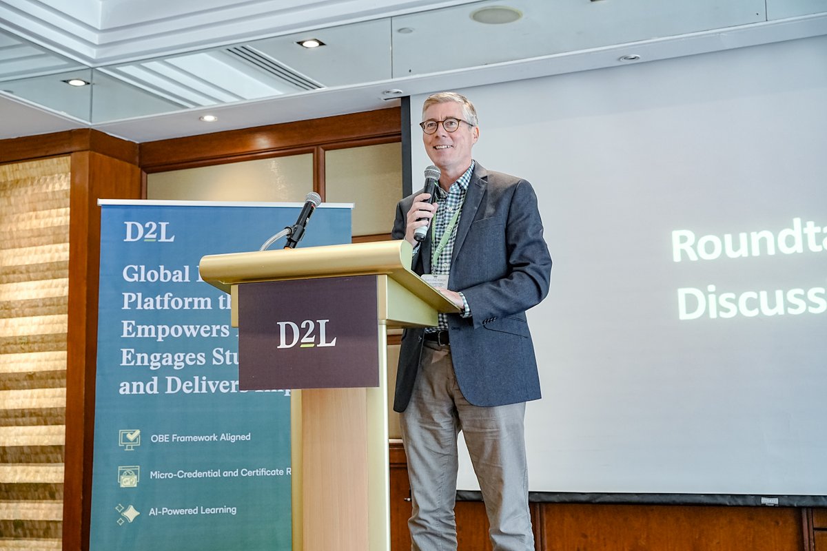 D2L tweet media