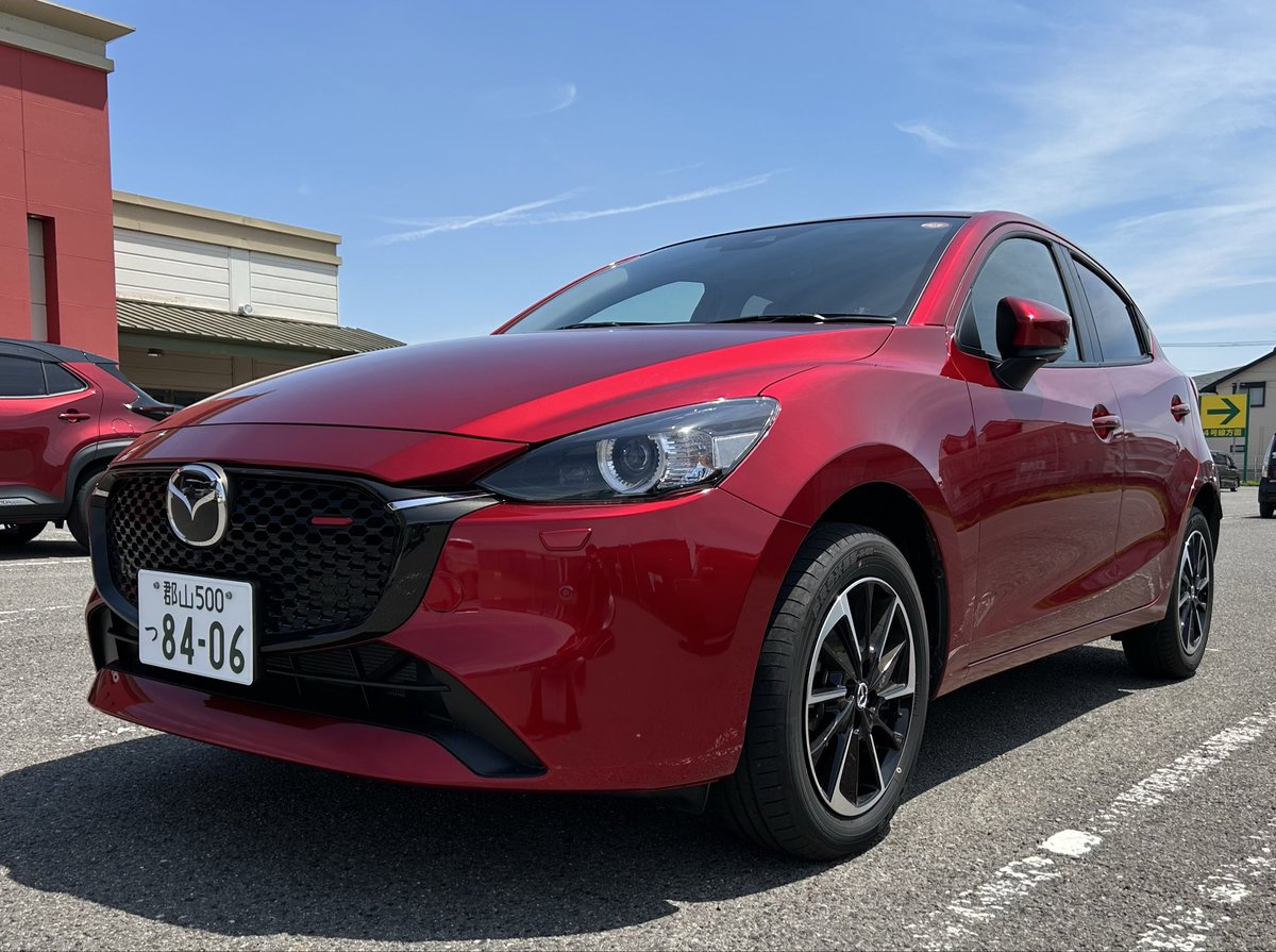 MocchiMk's tweet photo. 本日はロド預けて代車はMAZDA2！

またデミオ乗りたいぜ https://t.co/aZAPAK7sUh