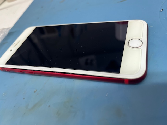 iPhone44899720's tweet photo. iPodTouchの修理も随時受付中！

急な故障や破損が多いガラス割れ、液晶破損のほか、バッテリー交換、充電口交換も対応しております。

機種の対応状況や症状など、店頭・HP・お電話にてお気軽にお問合せくださいませ！

https://t.co/yC2wbnP4e2 https://t.co/6yuh3IjKoH