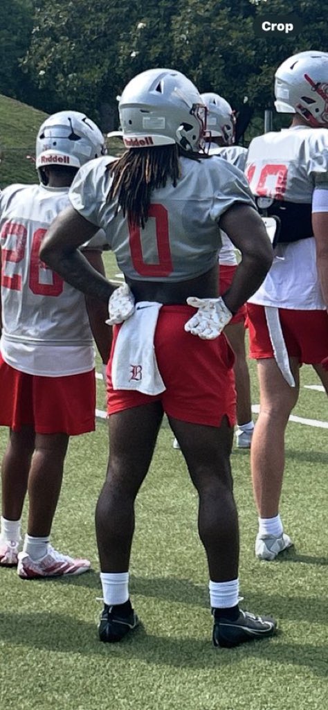 joeypetersen8's tweet photo. Power T gloves at practice today for DGG👀 https://t.co/oCH0QBbwwS