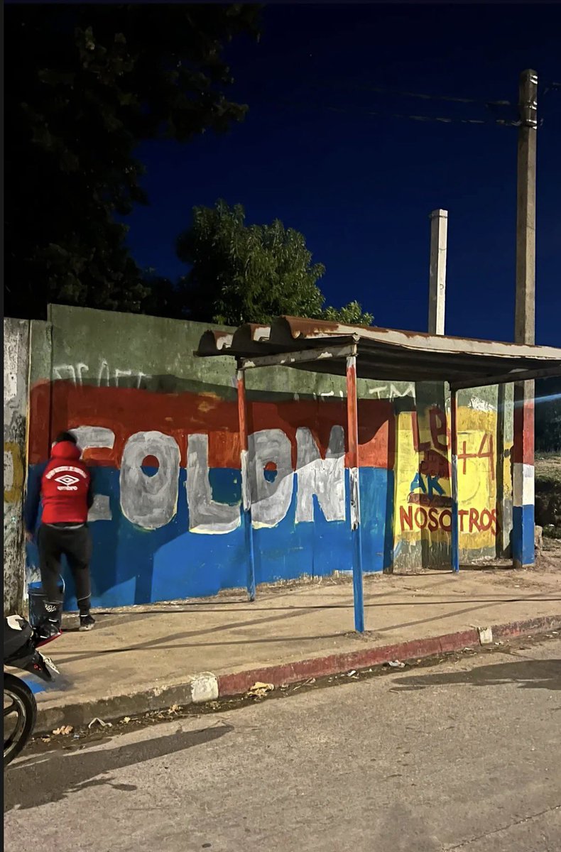 bolsoxley79's tweet photo. los pibes tienen k pintar 🖌️🇳🇱 https://t.co/etkObp73JW