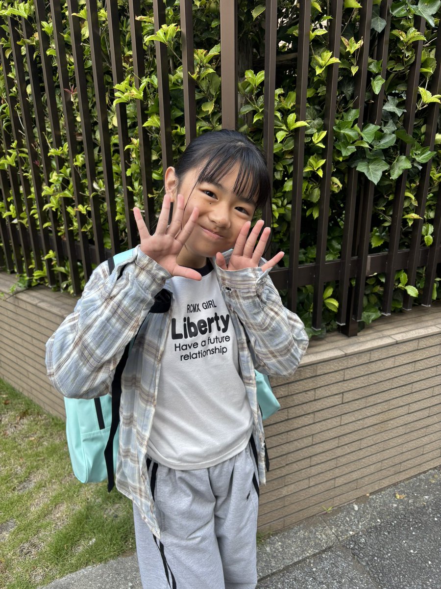 CHISE_HEART_'s tweet photo. 今日から学校の宿泊体験学習で1泊2日の小旅行です❣️
たくさんの色んな体験が待ってる(っ ॑꒳ ॑c)
全部全部楽しみ過ぎて朝からテンションMAX"(ﾉ*>∀<)ﾉ"💕
行ってきまーーすっ‼️ https://t.co/koXc00JeNP