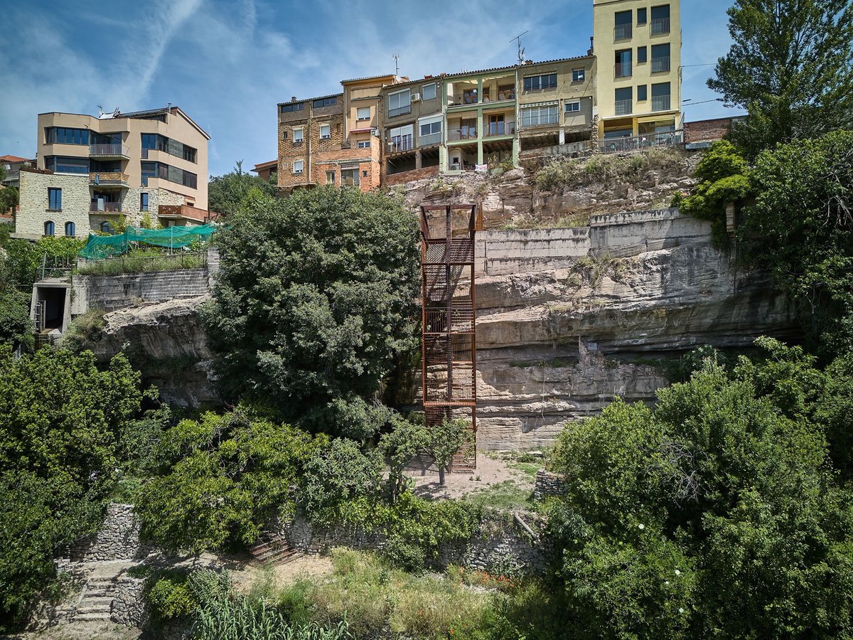 goooodofficial's tweet photo. Landscape staircase in la Vall del Paradís by Comas_Pont arquitectes
A Walking Experience Suspended in the Valley
link: https://t.co/4XBMdt1OKV
Photos: Adrià Goula
#architecture #design #architecturaldesign #landscape https://t.co/joWlK7oBXR