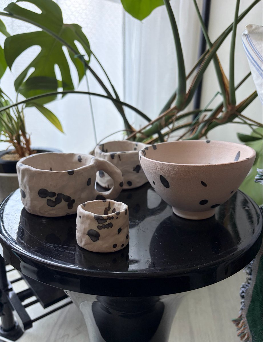miimarvelac's tweet photo. 陶芸体験の器届いた♡
めちゃくちゃかわいいし愛着わく…早速使お〜 https://t.co/bDmbYOpMKq