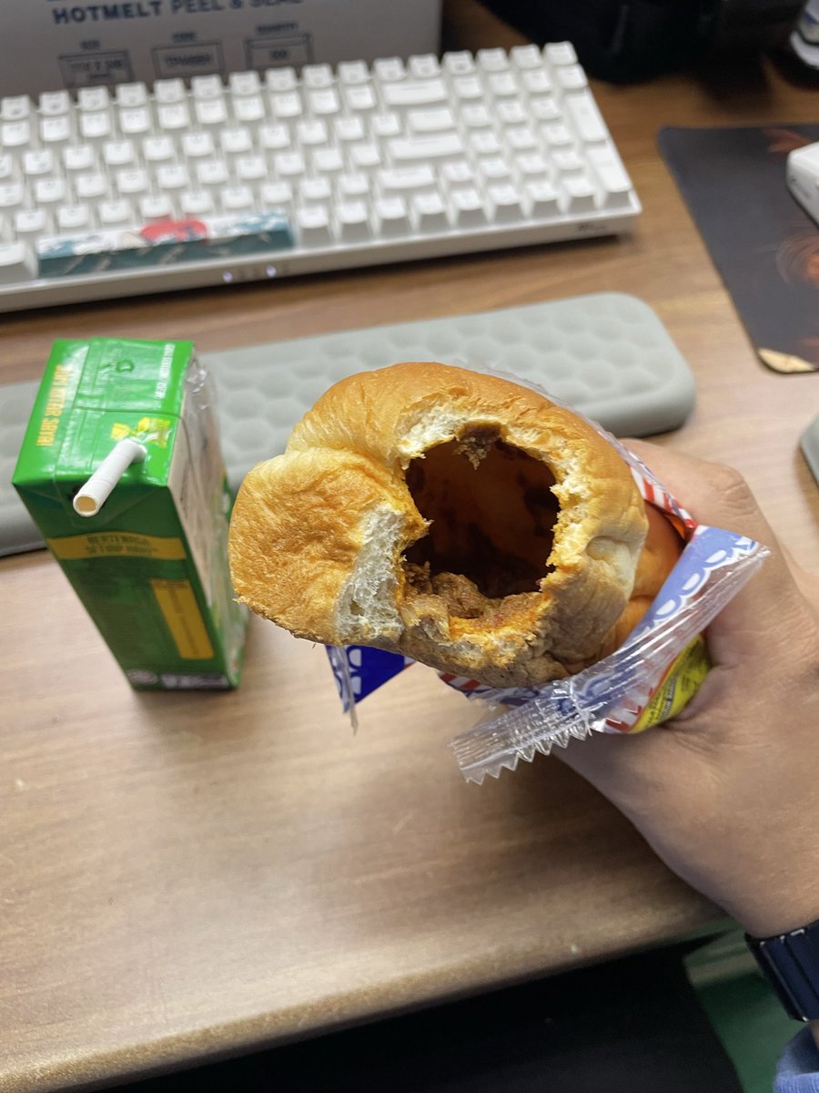 MRLOTD's tweet photo. Breakfast angin https://t.co/YaQQZweUIT