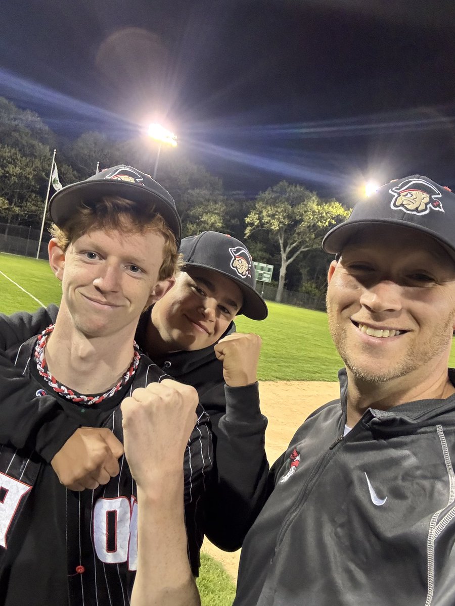 NQbaseball's tweet photo. PHITEN ON POG!

Jr Nick Ambroult picks up the win on the mound going 5, allowing 1 earned run, and striking out 7!

@NQRaiders @Coach_Edge30 https://t.co/0ampC05SIM