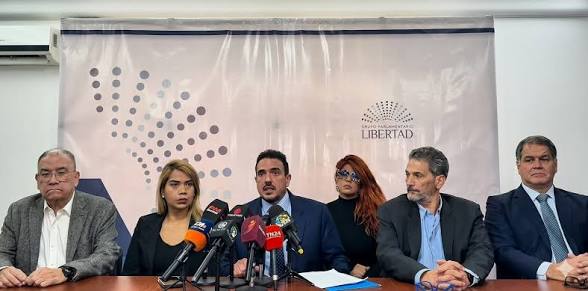 PLOMO PAREJO - OFICIAL tweet media
