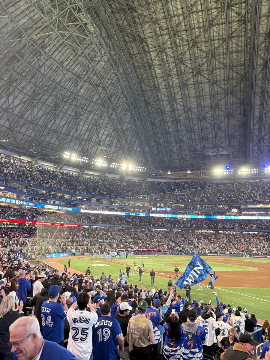 fenixconnexion's tweet photo. WALK OFF GRAND SLAM https://t.co/LbgbFwB9uo