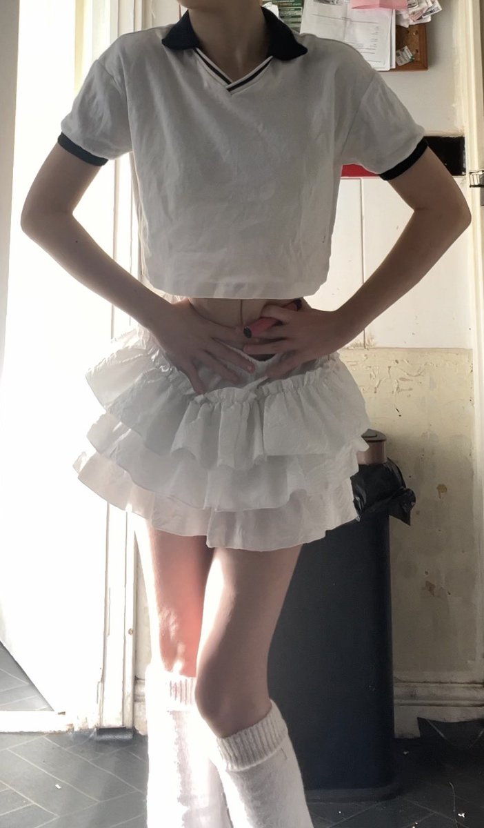 _dollset's tweet photo. i was doing that one trend this is kinda gross lol https://t.co/AzcKEPkez0