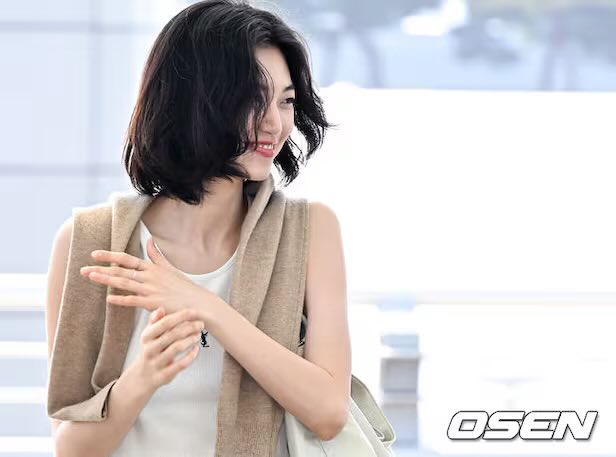 hourly doyeon tweet media