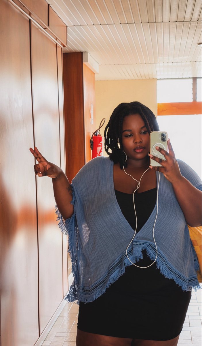 GoDdEsS tweet media