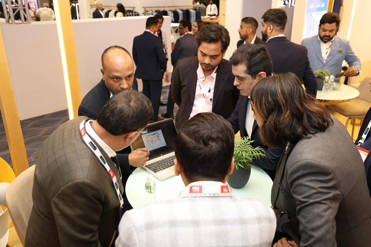 M3MIndiaPvtLtd's tweet photo. India's retail future was centre stage at #PRC2026 and M3M India was right there leading it as Title Sponsor of the Phygital Retail Convention, Mumbai.
Where commerce meets vision, M3M leads. 
#M3MIndia #RetailInnovation https://t.co/0V1wBsU0G1