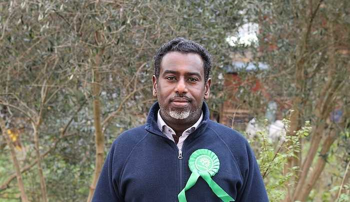 GaryWmMyers's tweet photo. #Islam in #Europe > #Mohamud becomes #LordMayor of #Bristol > What Will Britain Be Like in 2063?; 41% Muslim youth say Islam stands above laws of #Austria; Court goes easy on vicious #stabber
https://t.co/cr3CBsKBEx https://t.co/A2iEzWktUN