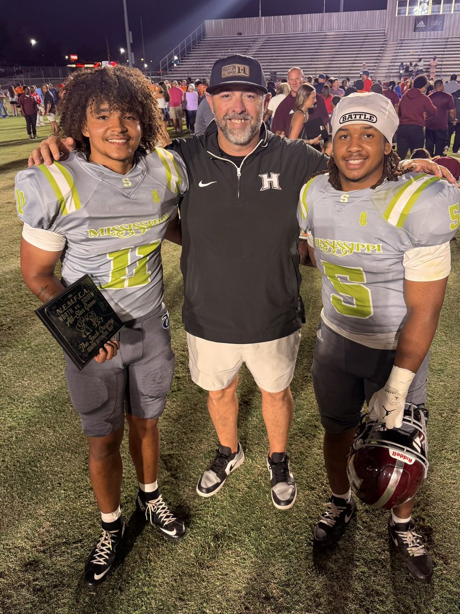 HTopperFootball's tweet photo. So proud of these 2 right here! They helped lead the South to beat the North 10-0! Touchdown scored by Brody Echoles giving him the South Offensive MVP Award! So proud of both of them! @EcholesBrody @jjmccoy_8 @chriswalters10 #WeAreHouston https://t.co/NGnuyz8Rtl