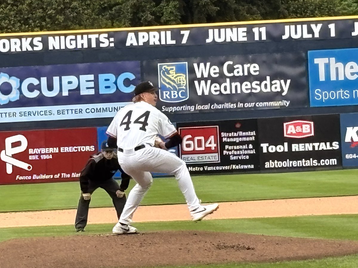 MLBPlayerAnalys's tweet photo. Johnny King! 3 Ks in the first inning! https://t.co/QBMGTlMlg2