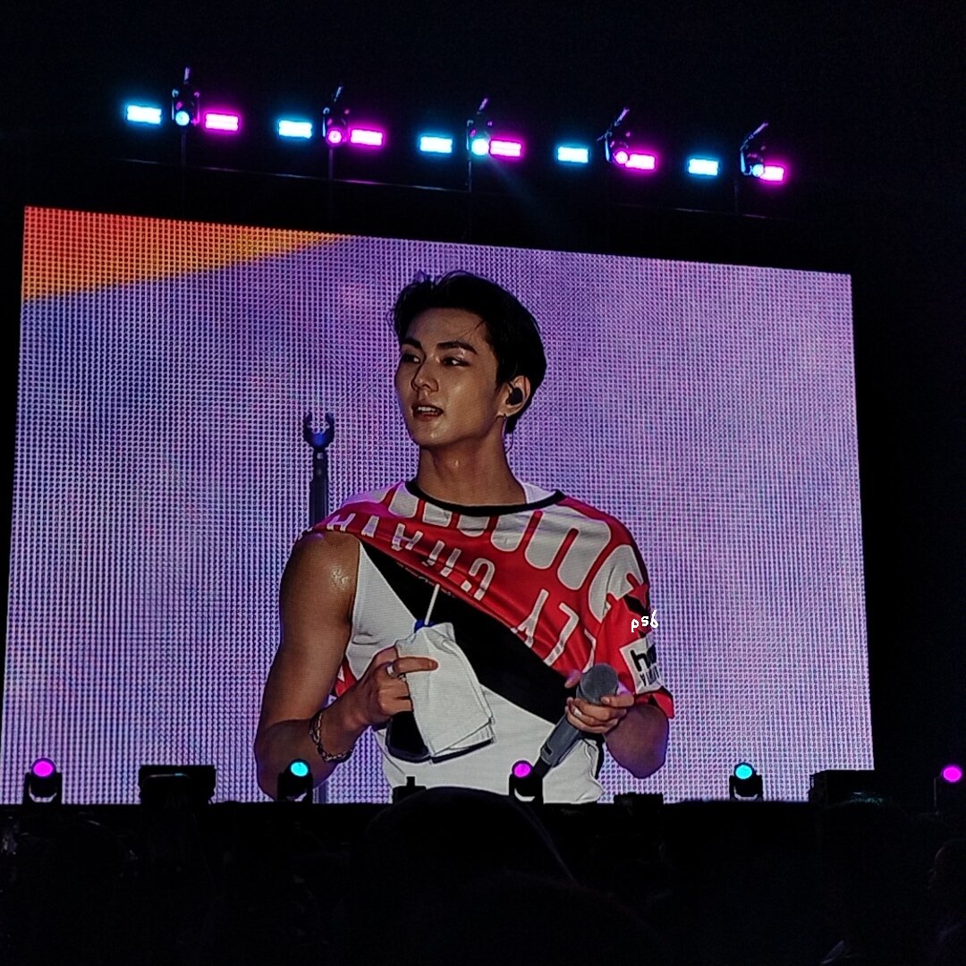 chrbx_'s tweet photo. จองวอนตัวจริง ๆ ที่เห็นผ่านสายตาและกักเก็บไว้เป็นความทรงจำผ่านเลนส์ของอิ๋มมี่ ได้เห็นจองวอนตัวใหญ่ขึ้นแล้วนะ🥹 จากยอดดอยราชมังสู่หลุมธันเดอร์โดม รักจองวอนมาก ๆ ปี 2020 ตกหลุมรักยังไง ปี 2026 ก็ยังคงเป็นแบบนั้น หวังว่าจะได้มีโอกาสไปพูดคำว่า "ขอบคุณ" ให้ได้ยินกับตัวสักครั้งนะคะ🫶🏻 https://t.co/i179aXX8oV
