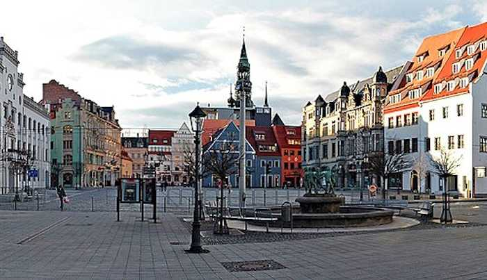 GaryWmMyers's tweet photo. #Islam in #Europe > #Mohamud becomes #LordMayor of #Bristol > What Will Britain Be Like in 2063?; 41% Muslim youth say Islam stands above laws of #Austria; Court goes easy on vicious #stabber
https://t.co/cr3CBsKBEx https://t.co/A2iEzWktUN