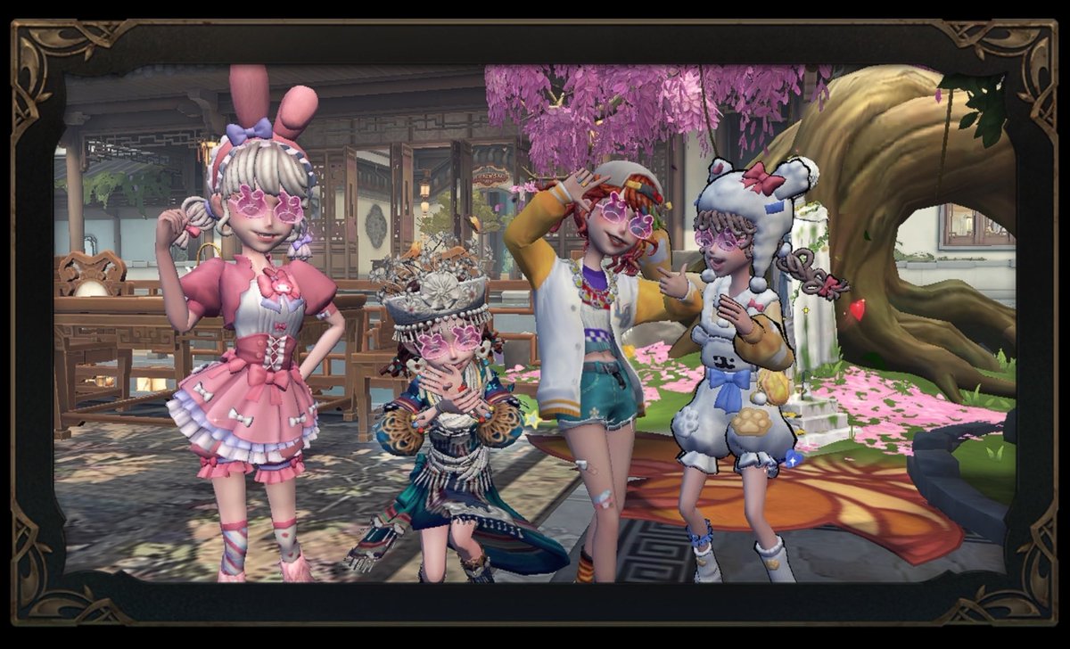 condensedcat_'s tweet photo. I'm playing Identity V. Fancy a game? https://t.co/1RuQlSCiyA