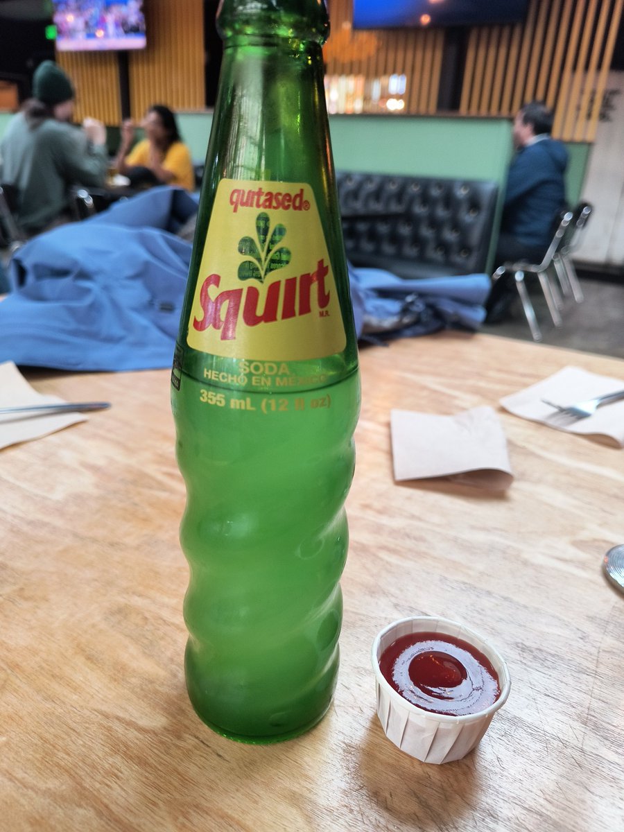 thewizardboy56's tweet photo. squirt a shot of chup #mandinner https://t.co/8adSGL8WiT