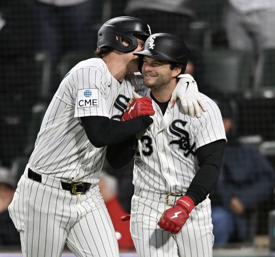 JustBB_Media's tweet photo. For the first time since 2022, the Chicago White Sox have a .500 record in May 🔥

Things are looking up on the South Side! https://t.co/x64zfvbcEY