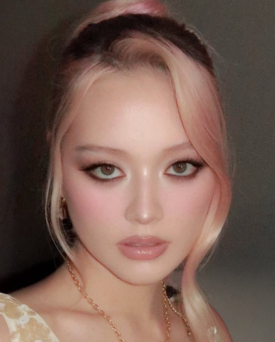lay⁴ ꗃ tweet media