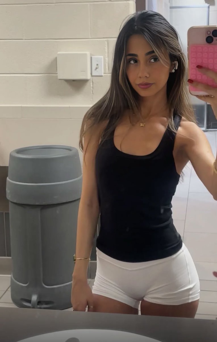 alyssa442_'s tweet photo. I guess you guys like my younger pics a lot so here’s some more 😉 

#bop #gooner #selling #college #cumtribute #nsfwtwt https://t.co/nSamXEogpl