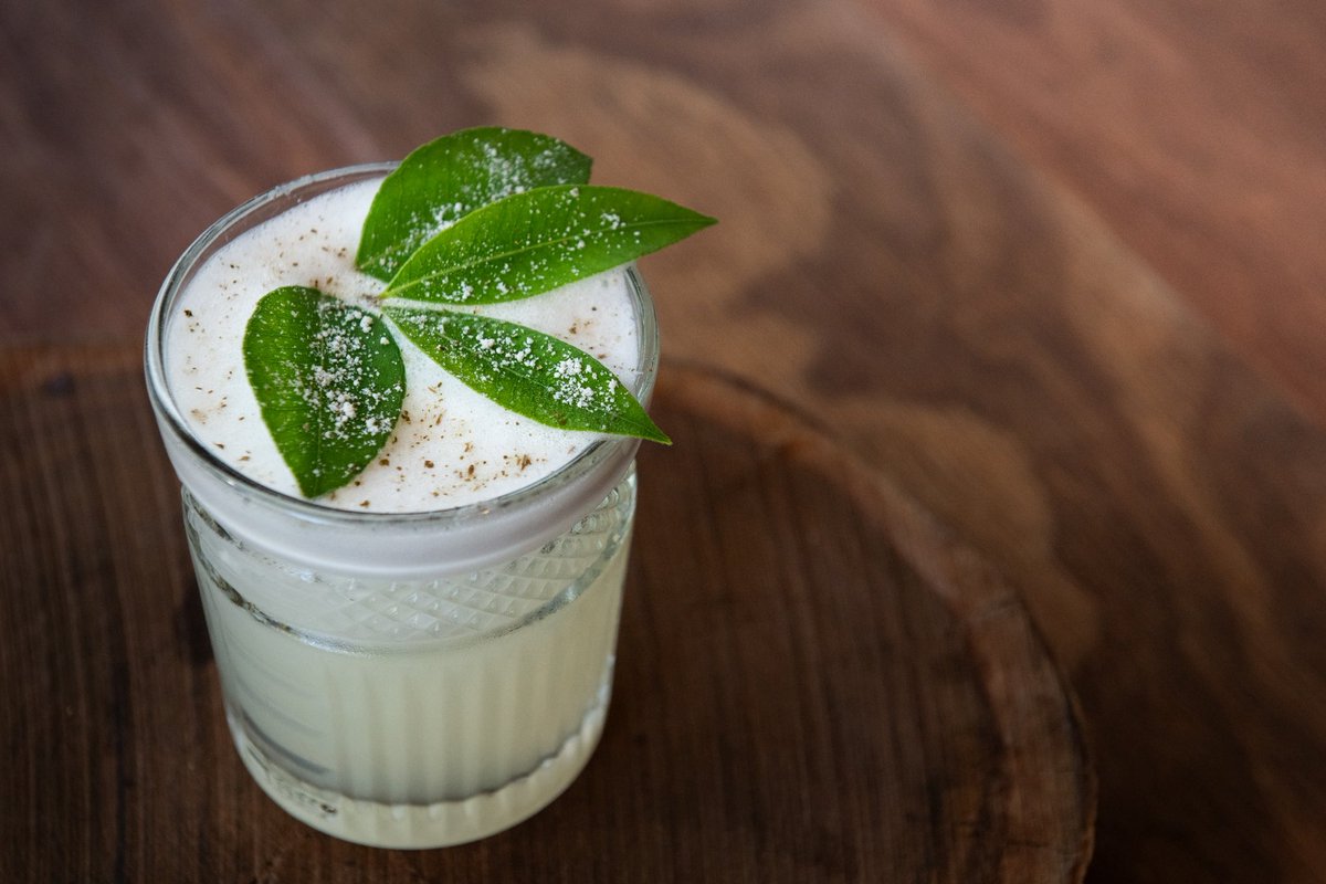 CrocHunterLodge's tweet photo. Cocktails this wild? It’s in our nature. 💚🐊 https://t.co/XX2Cfp8mZJ