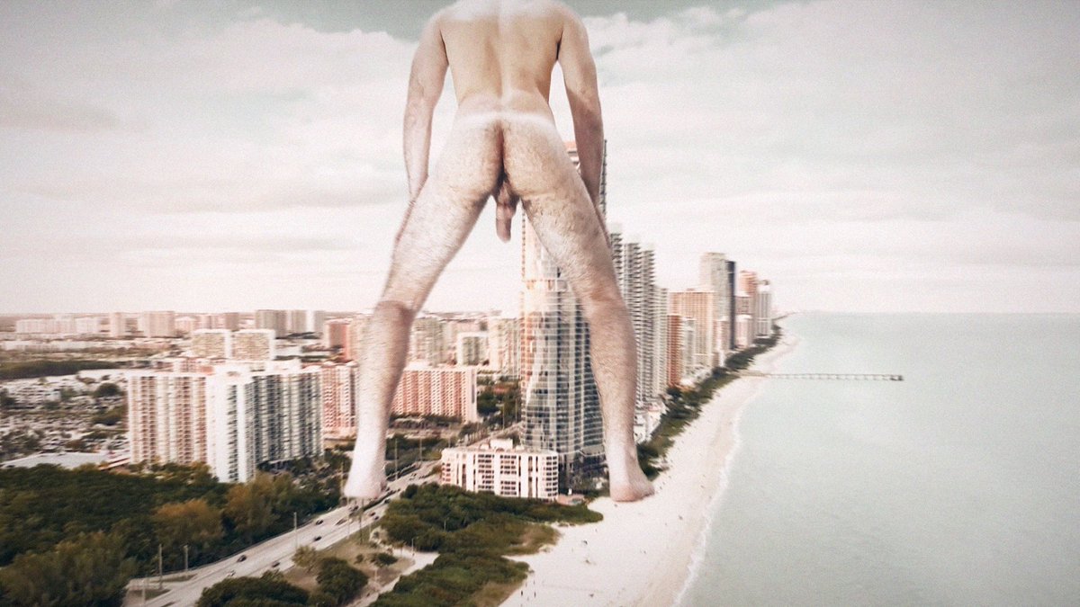 Giant In Briefs (4.9k) tweet media