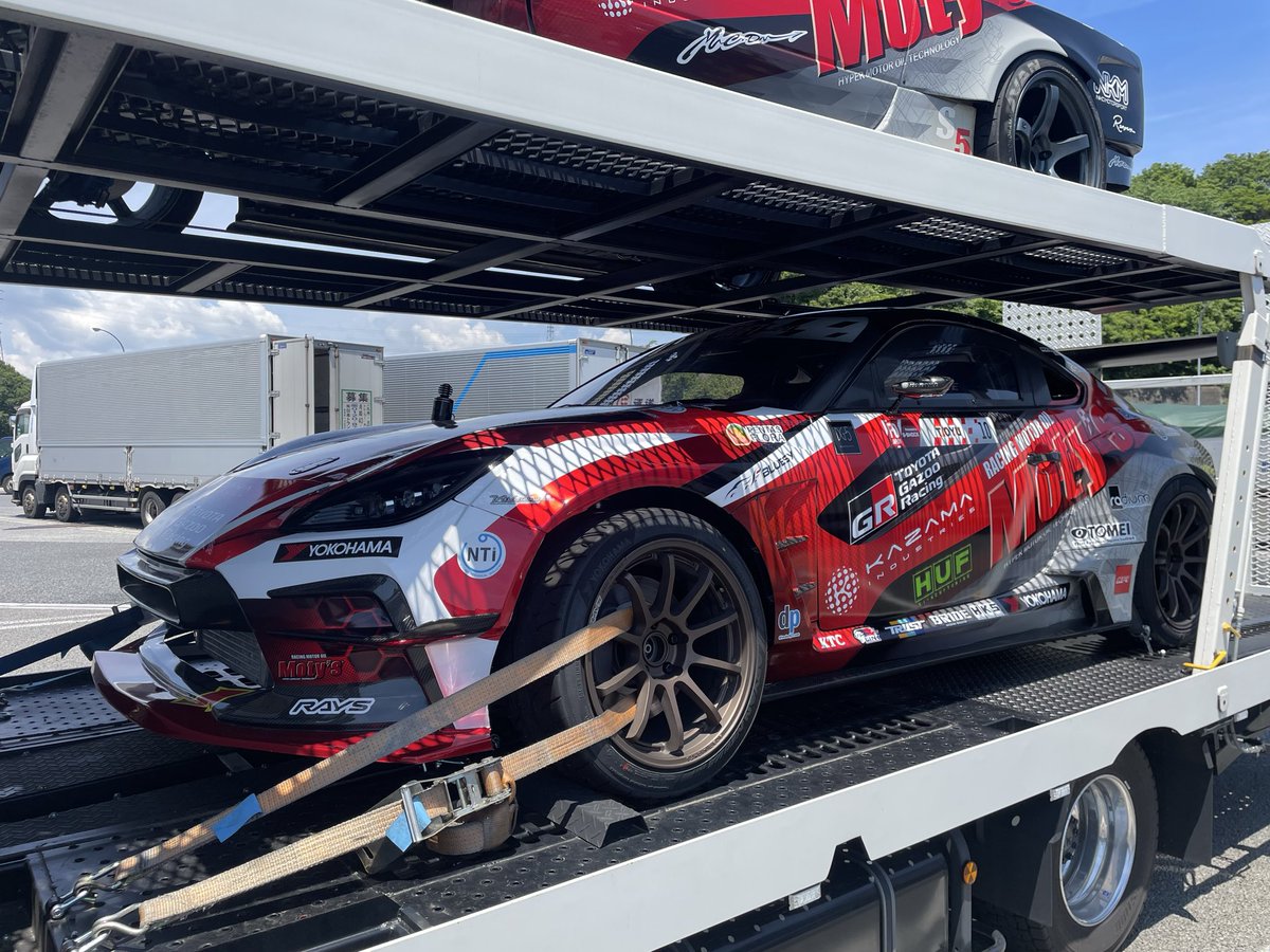 Fk7Honda's tweet photo. 大湯さんのマシン発見
リヤデフ完全にレーシングカー https://t.co/lXNmXqylOC