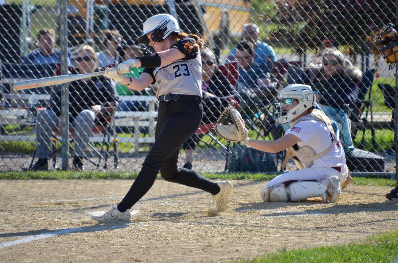 teganrigg2027's tweet photo. 3-3 w/ a 2B, HR 2Rbi today.   Played well against a really good Havana team, tied 2-2 into the forth inn but came out on the losing end.   Headed to Farmington tomorrow night.  @CobrasParkland @jwccsb @SCCBlackhawkSB @Loggersoftball https://t.co/Y93GnuPn5W